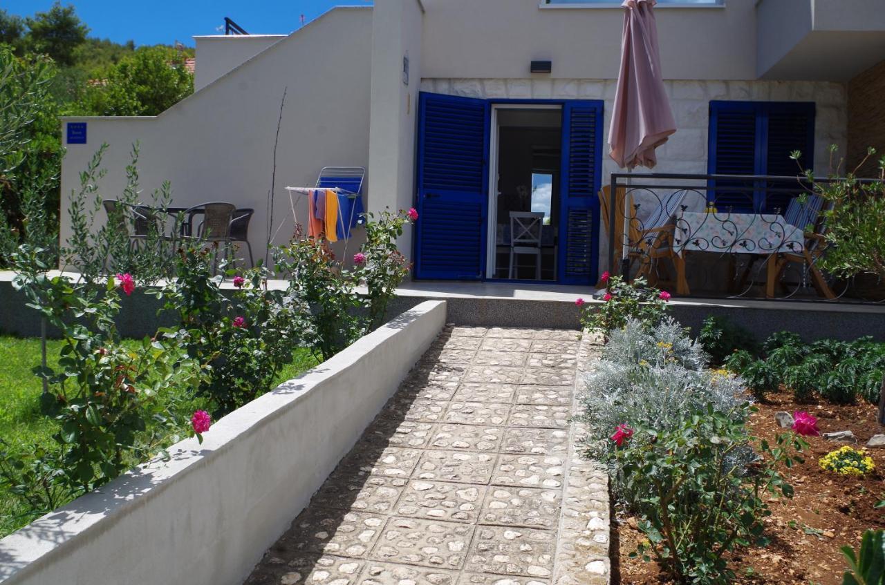 Apartments By The Sea Slatine, Ciovo - 14158 Exterior foto