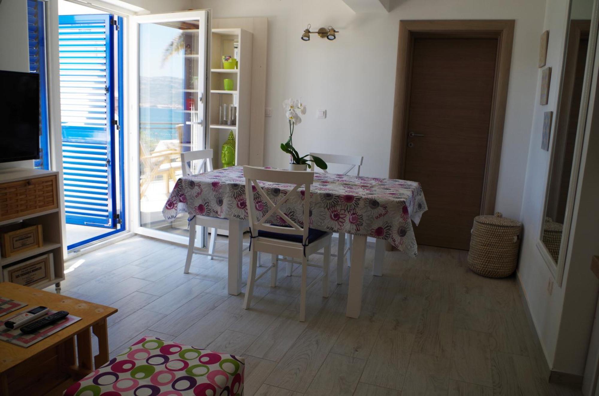 Apartments By The Sea Slatine, Ciovo - 14158 Cameră foto